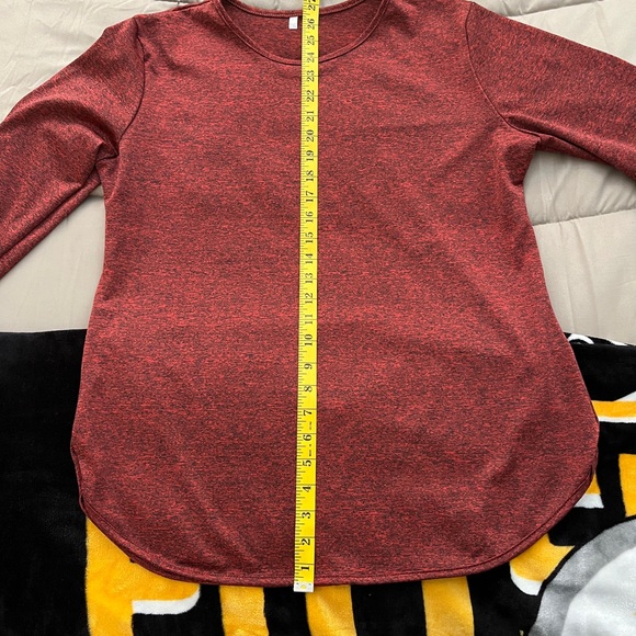 Women’s shirts - Picture 12 of 13